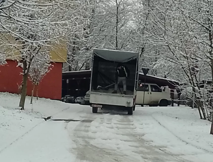 Jaf la drumul mare din deszăpezirea orașului!